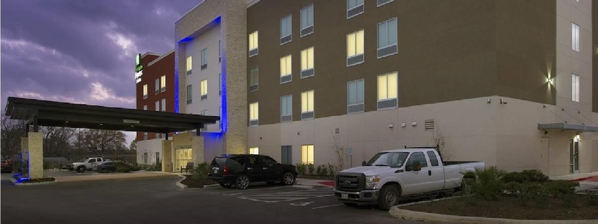 Holiday Inn Express & Suites New Braunfels in New Braunfels, Texas