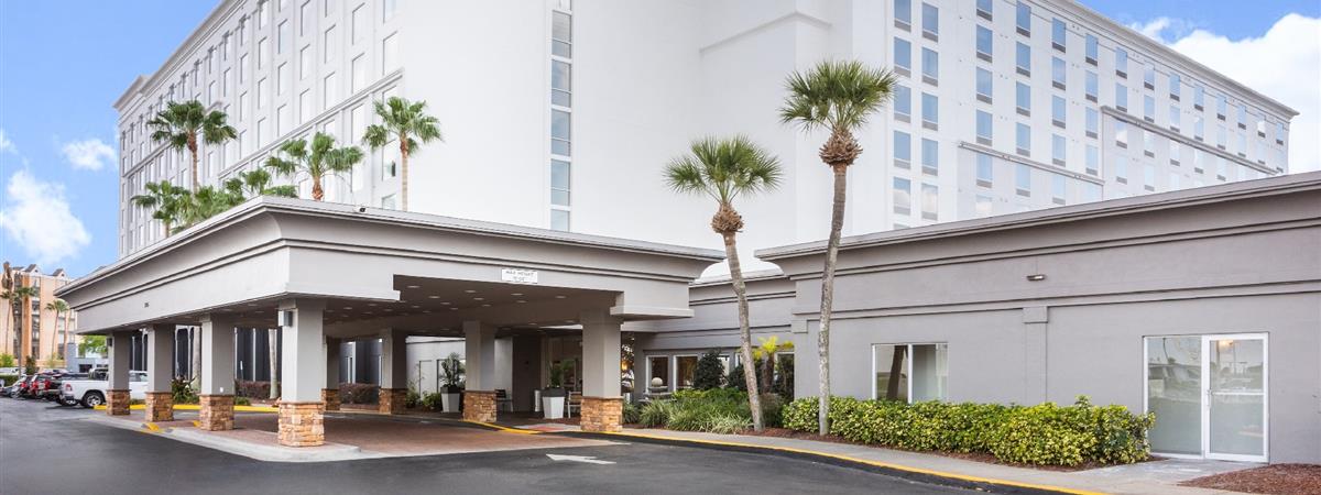Holiday Inn & Suites Across From Universal Orlando in Orlando, Florida