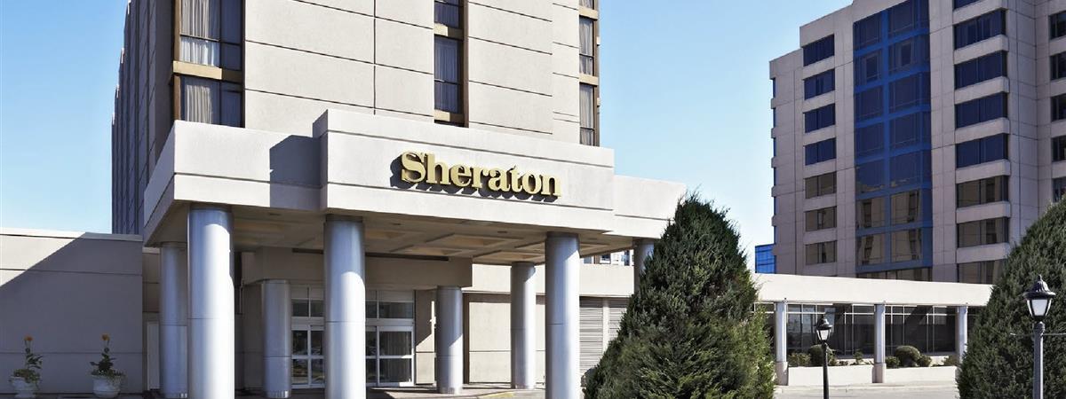 Sheraton Parkway Toronto North Hotel & Suites in Richmond Hill, Ontario