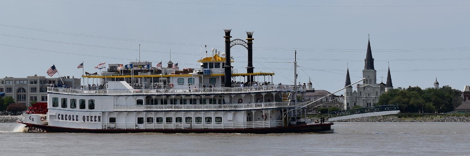 Paddlewheeler Creole Queen in New Orleans, Louisiana