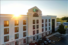 Holiday Inn Express & Suites Batavia - Darien Lake - Batavia, NY