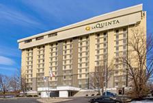 La Quinta Inn & Suites by Wyndham Springfield - Springfield, MA