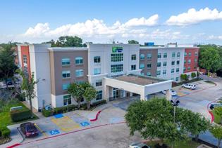 Holiday Inn Express & Suites Arlington North - Stadium Area in Arlington, Texas