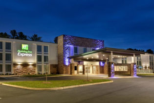 Holiday Inn Express Williamsburg Busch Gardens Area in Williamsburg, Virginia