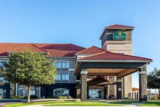 La Quinta Inn & Suites by Wyndham New Braunfels in New Braunfels, Texas