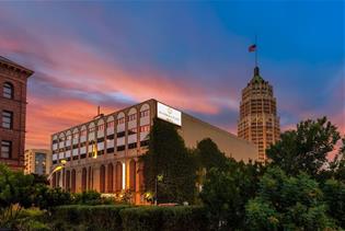 Riverwalk Plaza Hotel in San Antonio, Texas