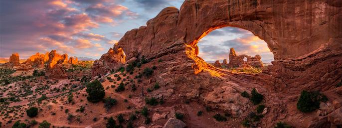 Arches National Park Sunset Discovery Tour in Moab, Utah