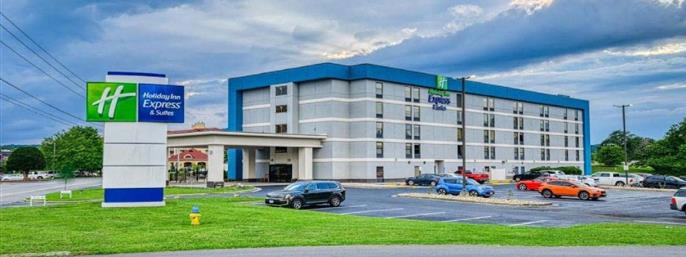 Holiday Inn Express Hotel & Suites Pigeon Forge/Near Dollywood in Pigeon Forge, Tennessee