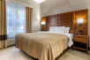1 King bed at Comfort Inn & Suites, FL.