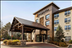 Exterior view and main entrance of the hotel.