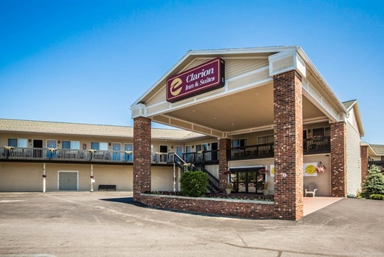 Hotel exterior and front entrance.