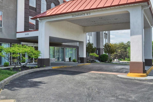 Exterior and main entrance of the hotel.