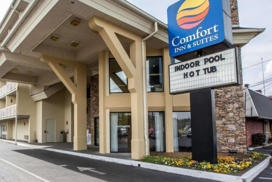 Comfort Inn & Suites at Dollywood Lane