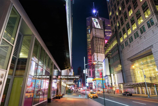 Entrance to the hotel from the streets of New York City.