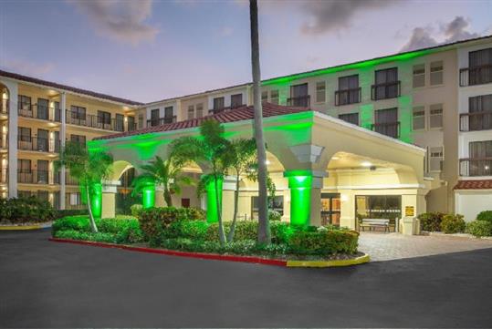 Exterior of the Holiday Inn & Suites Boca Raton North.