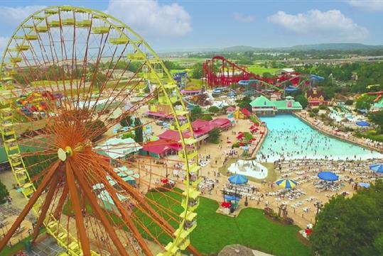 Aerial view of Kentucky Kingdom and Hurricane Bay