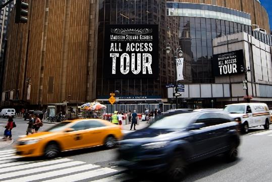 Metropolitan New York Tour with Madison Square Garden in New York, NY