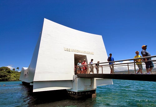 Start this amazing circle island tour at Pearl Harbor visiting the USS Arizona Memorial and the Pearl Harbor Visitor Center.
