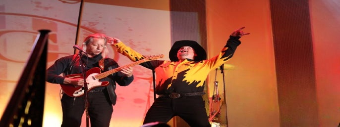 A Garth Tribute in Branson, Missouri