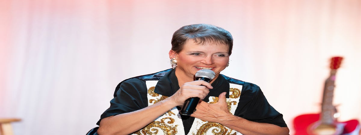 A Tribute to the Music of Reba and Other Great Female Superstars in Pigeon Forge, Tennessee