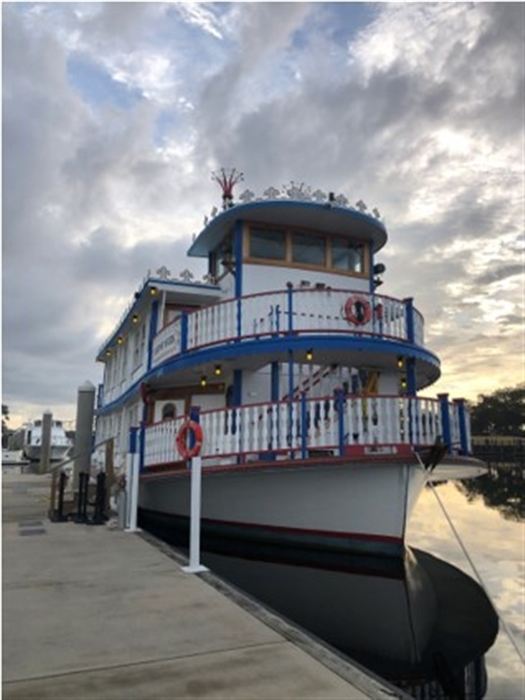 barefoot queen riverboat dinner cruise