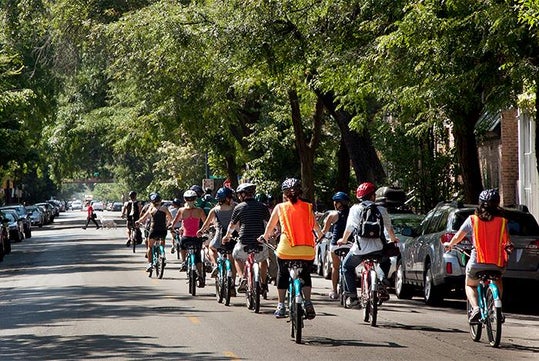 Bikes, Bites, & Brews - Chicago's West Side Foodie Ride or Chicago's Signature Dishes with Bobby's Bike Hike in Chicago, IL