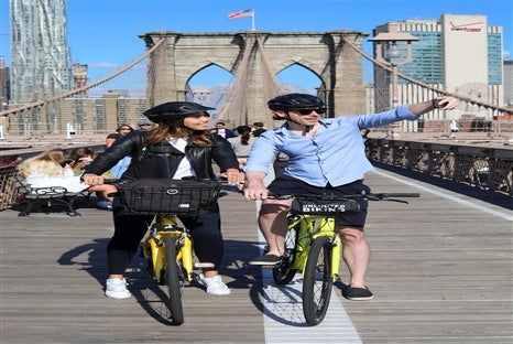 Brooklyn Bridge Bike Rental Couple Selfie