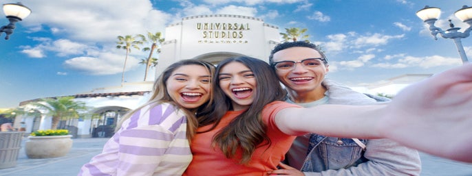 Bundle & Save: Universal Studios Hollywood with Celebrity Home Tour in Los Angeles, California