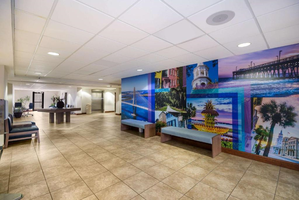 Lobby lounge area