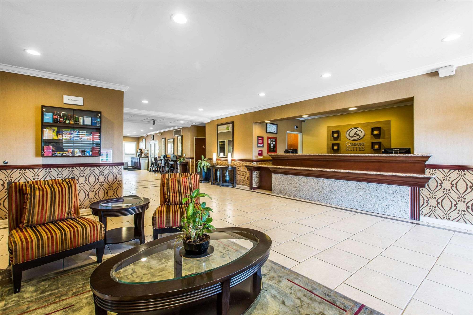 Front desk and lobby.