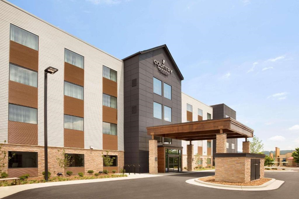 Country Inn & Suites, Asheville River Arts District