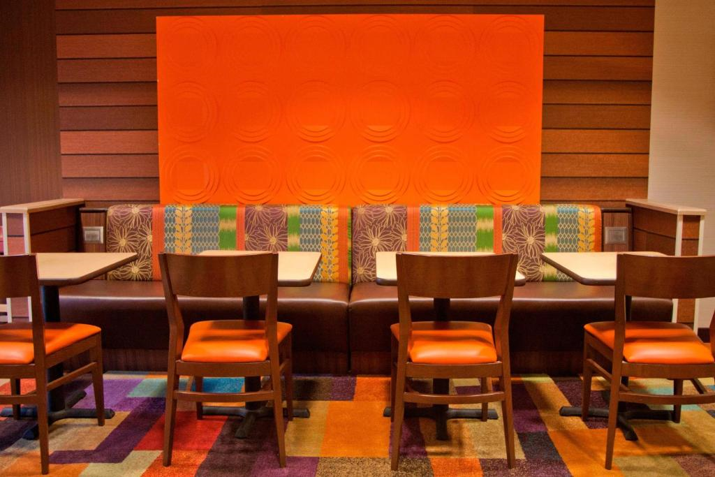 Breakfast dining area.