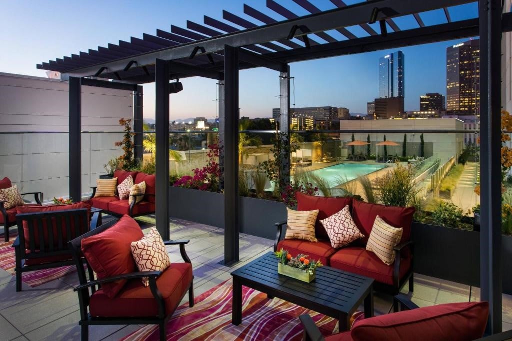 Courtyard Los Angeles L.A. LIVE