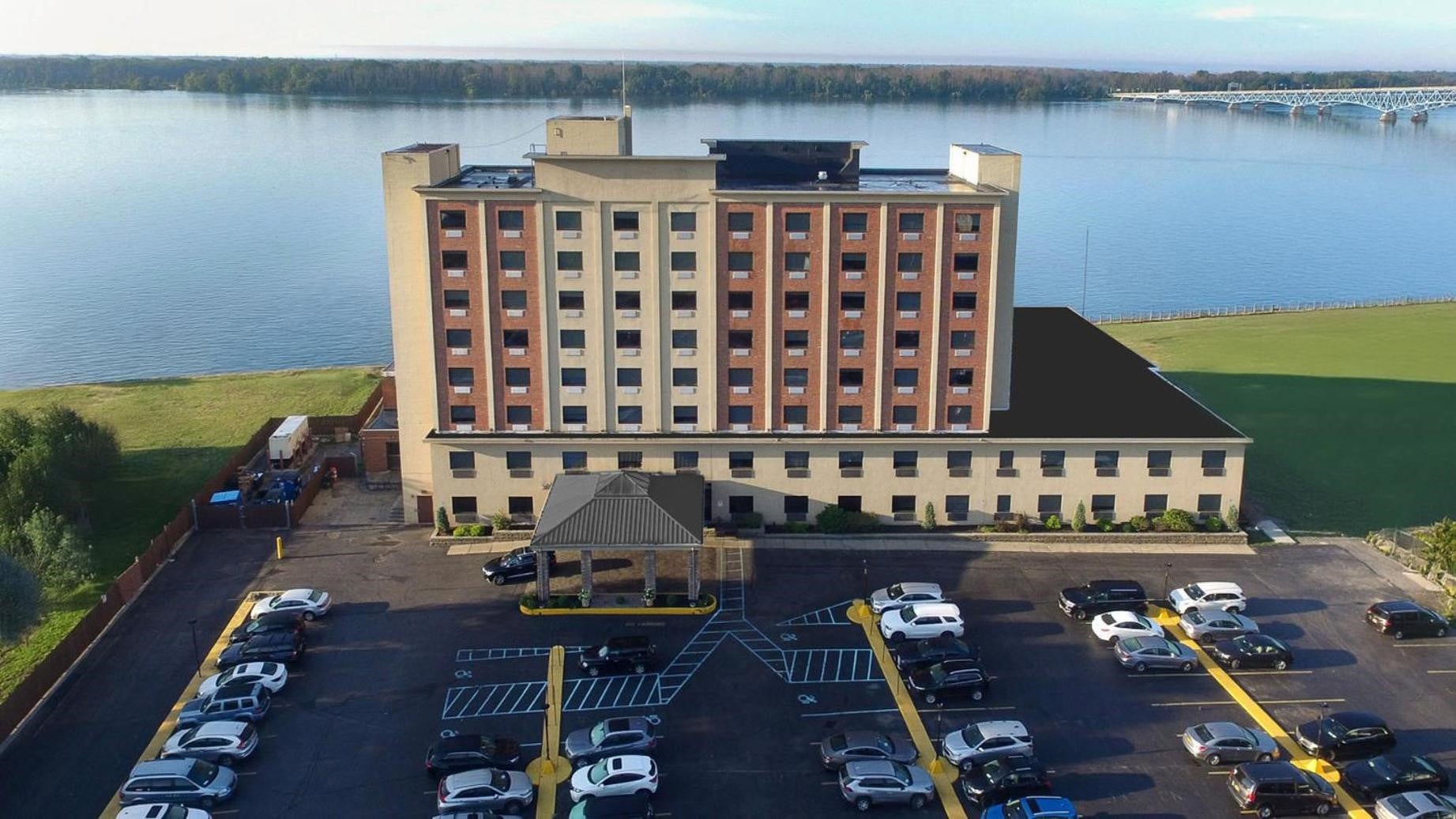 Crowne Plaza Niagara Falls NY – Riverside Hotel
