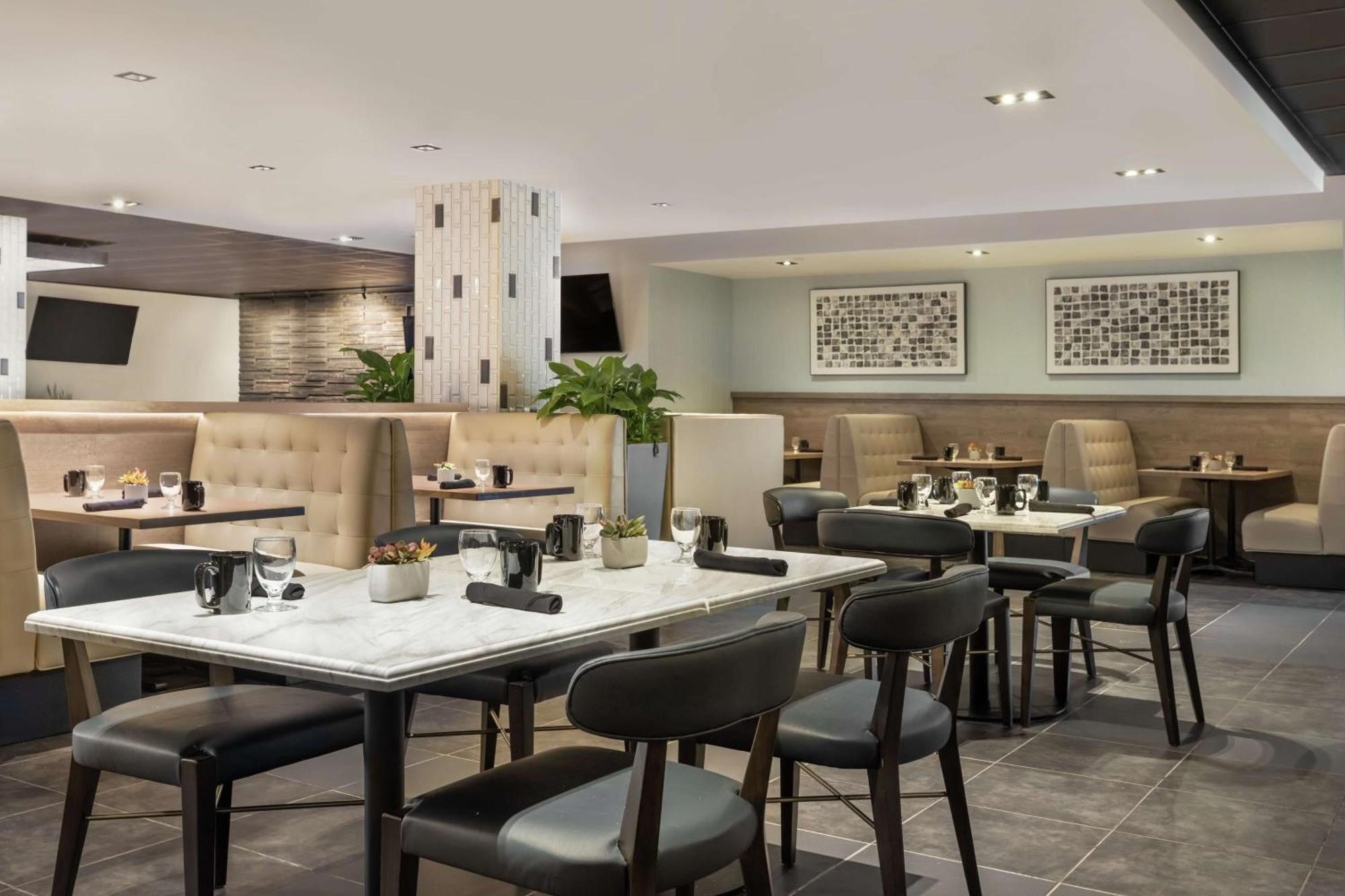 DoubleTree South San Francisco | Hotels Near SFO Airport