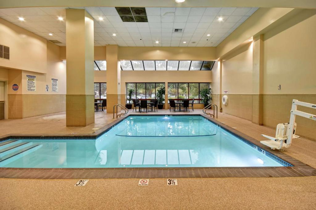 Indoor pool with pool lift.