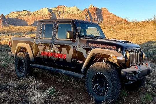 Ride in comfort in a Jeep Gladiator Mojave, Exclusive Access Zion Jeep Tour