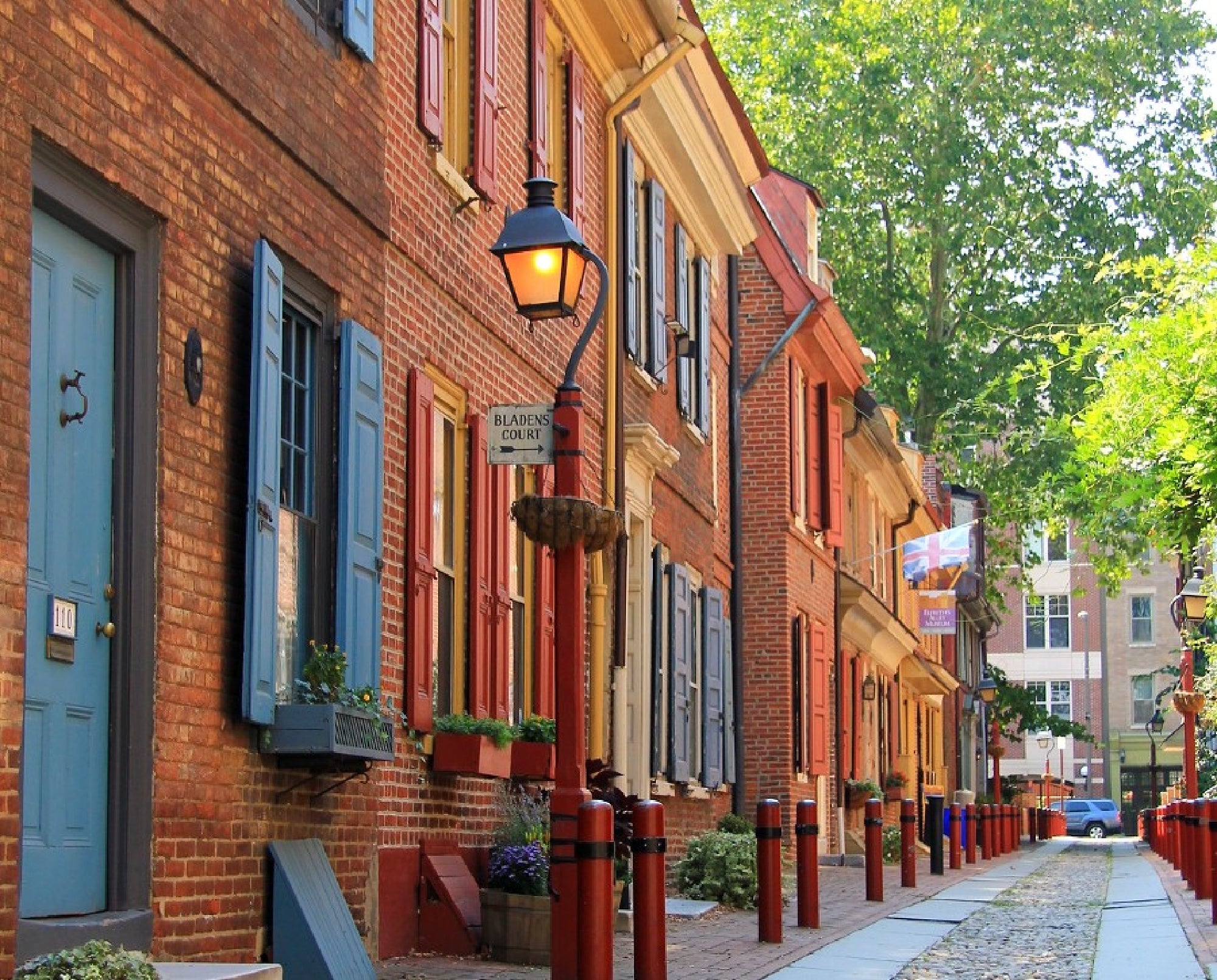 Elfreth’s Alley at Flavors of Philadelphia: Private Reading Market 2.5-hr Food Tour