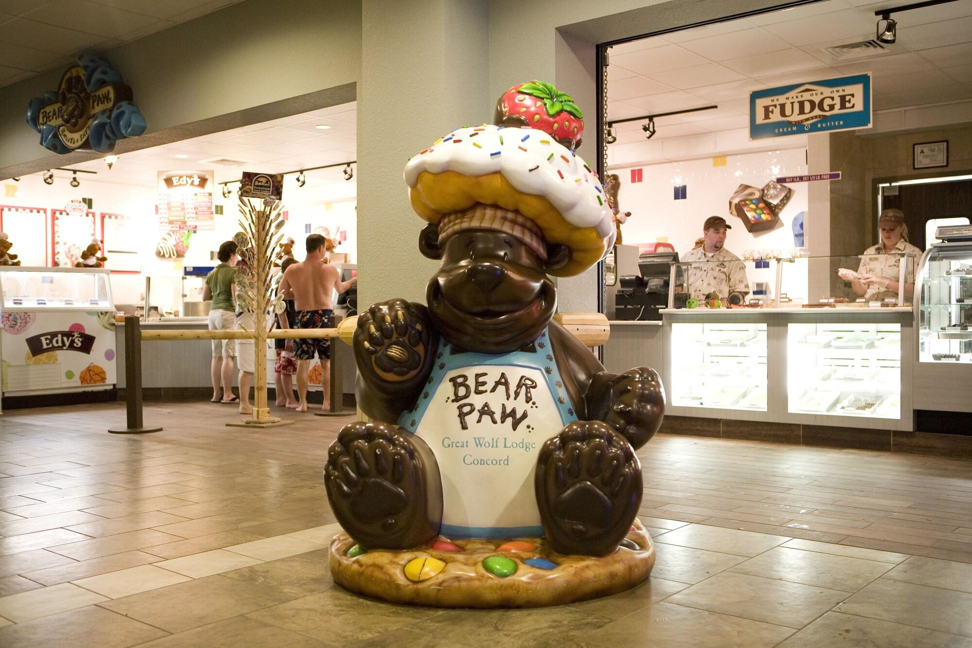 Coffee shop - Bear Paw Cafe.
