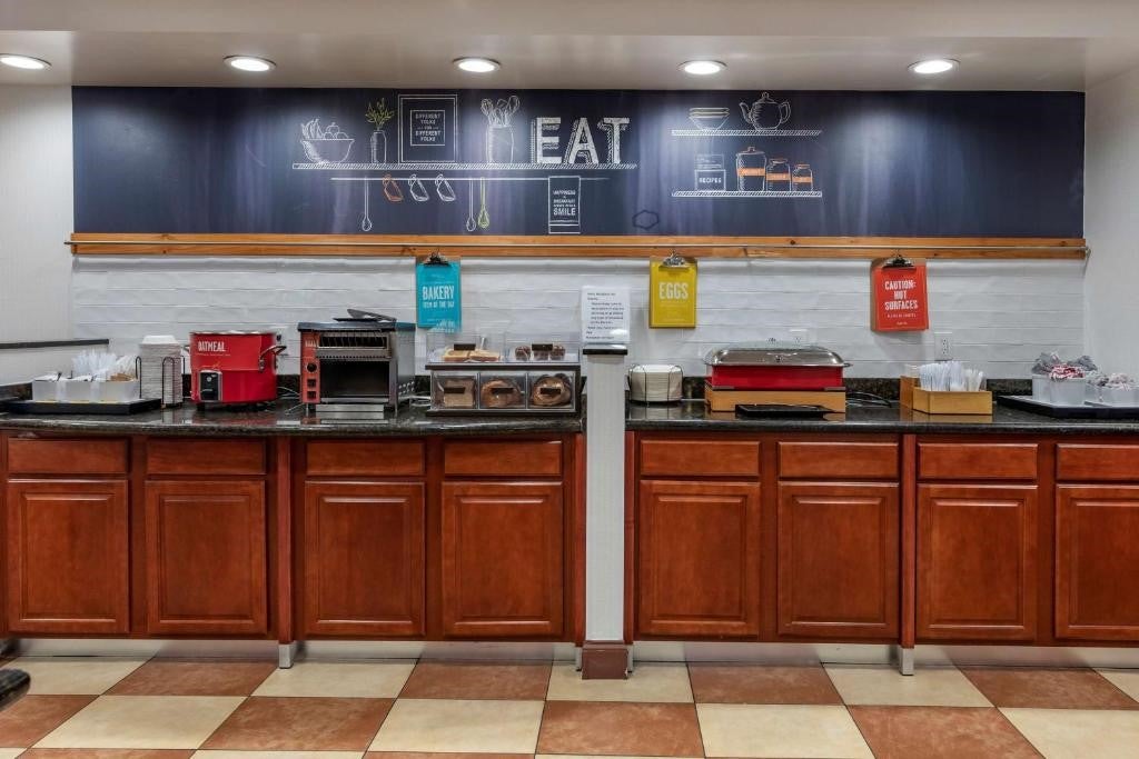 Hampton Inn Norco Corona Eastvale, CA