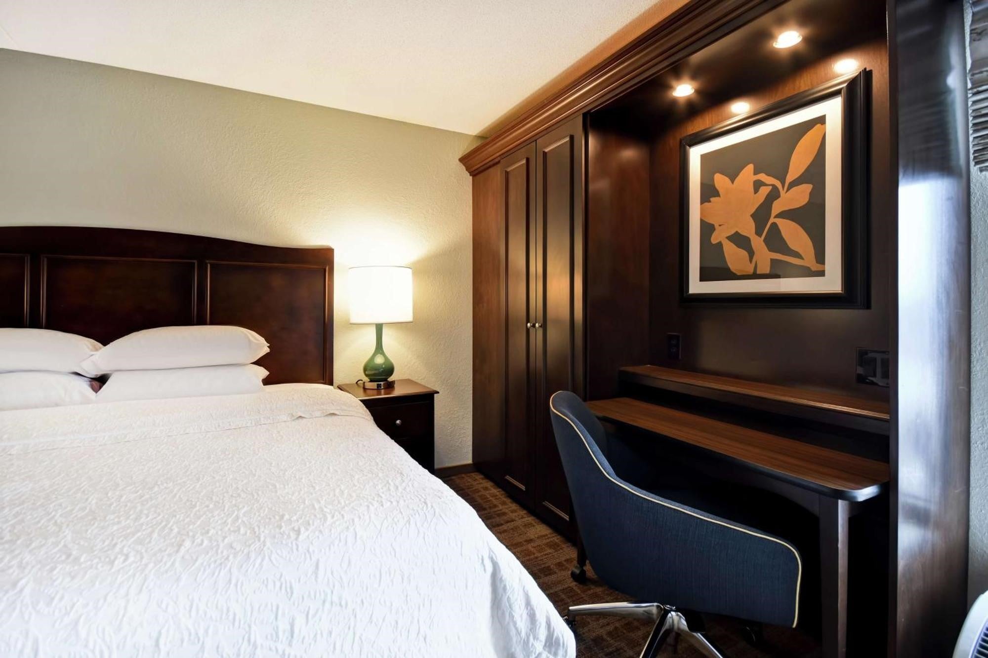 hampton-inn-kansas-city-overland-park-kansas