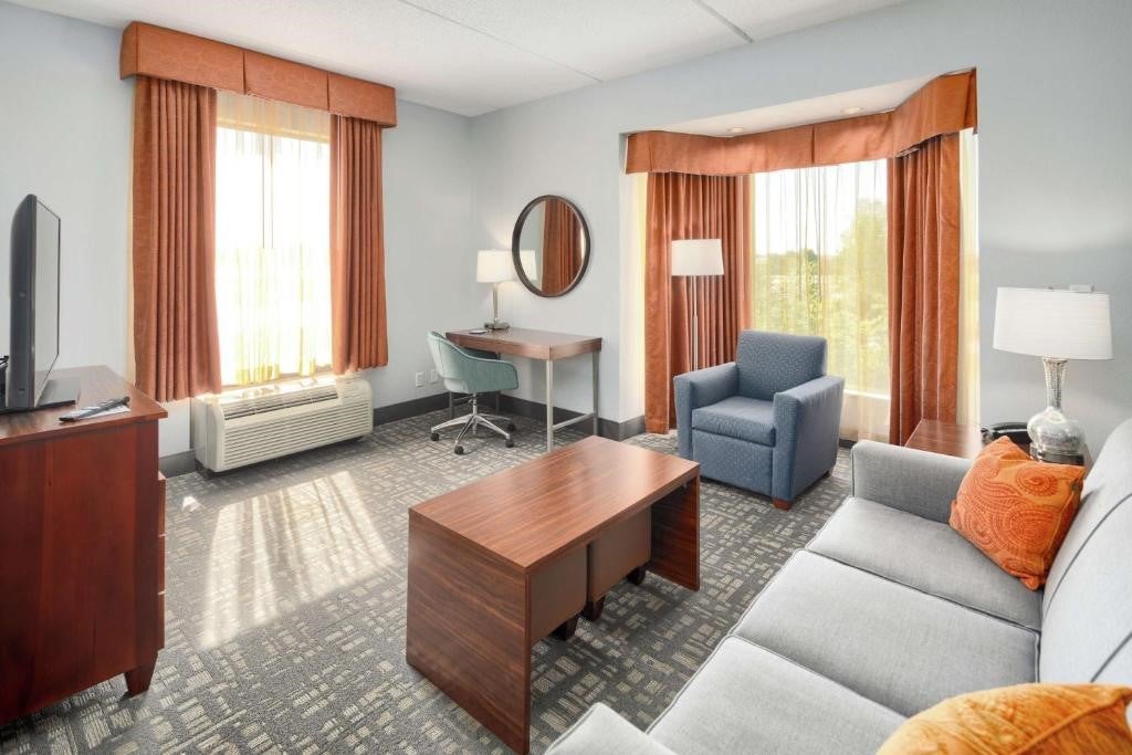 Hampton Inn Louisville-Northeast KY - Comfortable Stay Near I-265