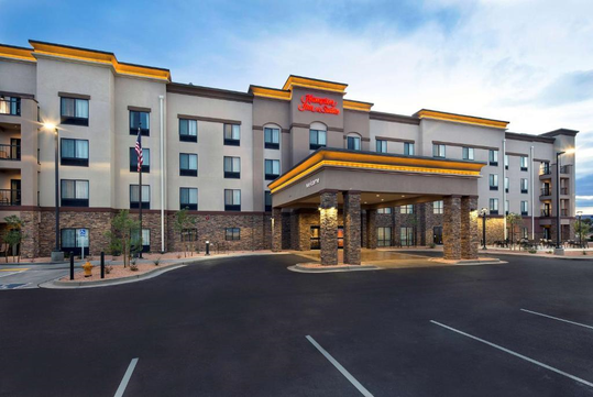 Exterior view and main entrance of the hotel.