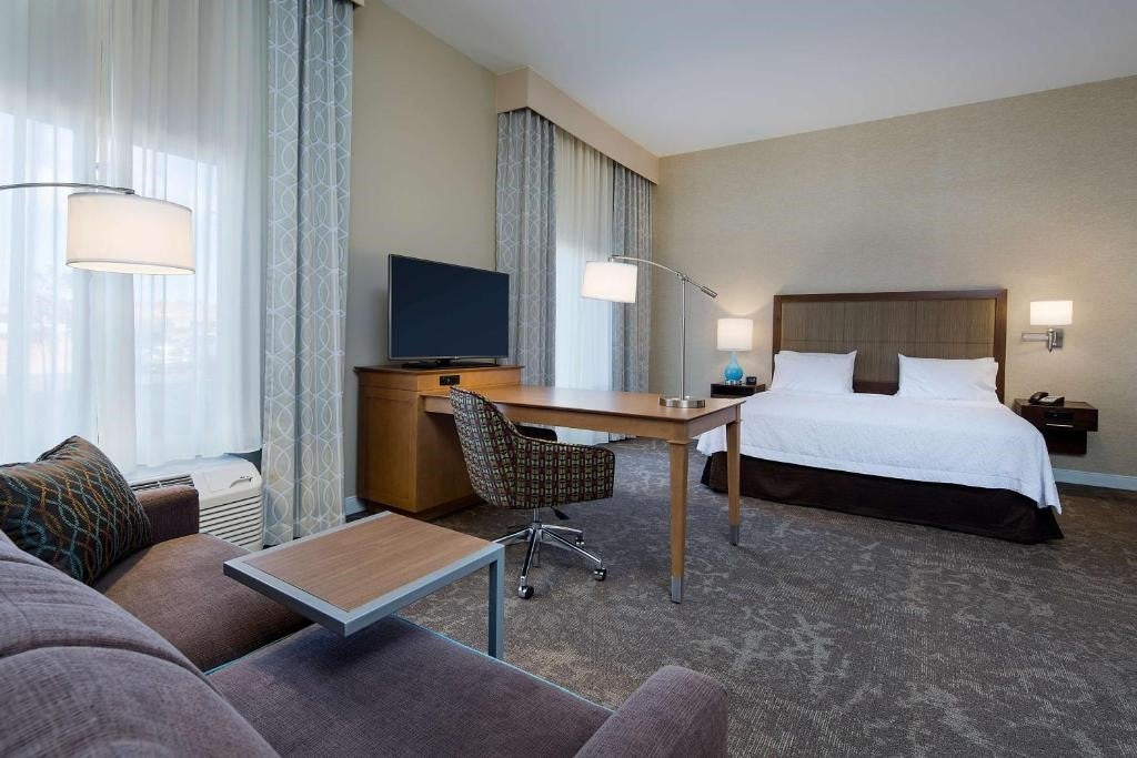 Hampton Inn By Hilton & Suites - Lake Powell Hotel in Page, AZ