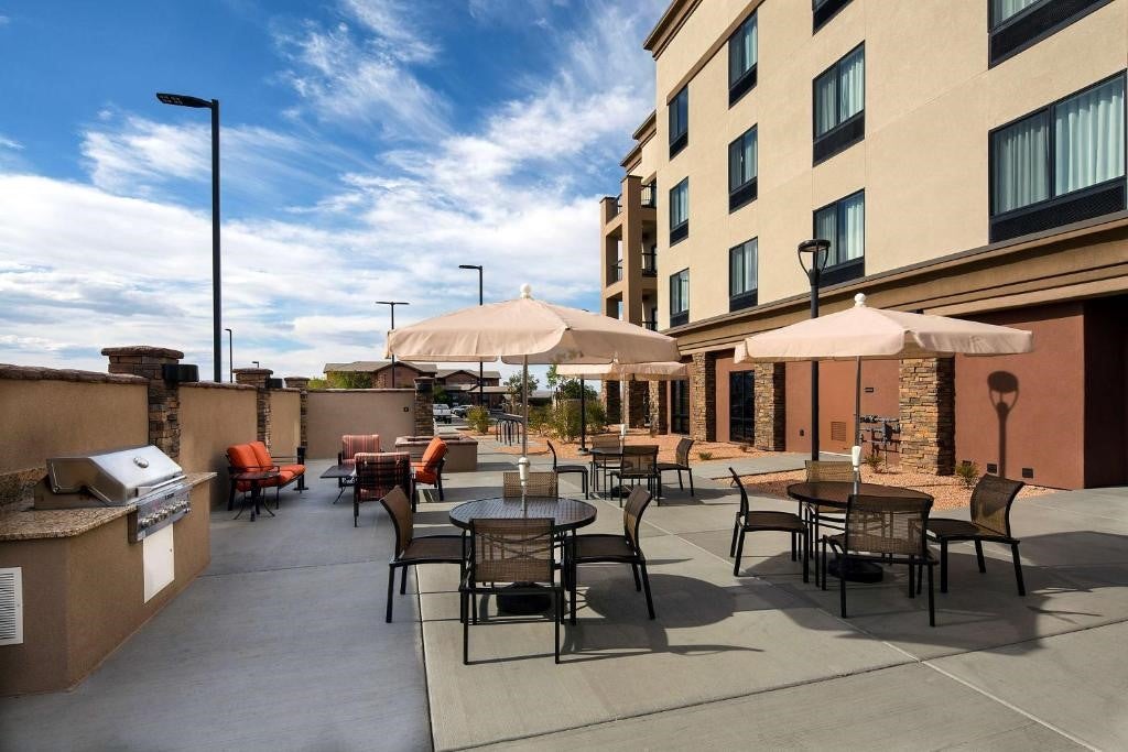 Hampton Inn By Hilton & Suites - Lake Powell Hotel in Page, AZ