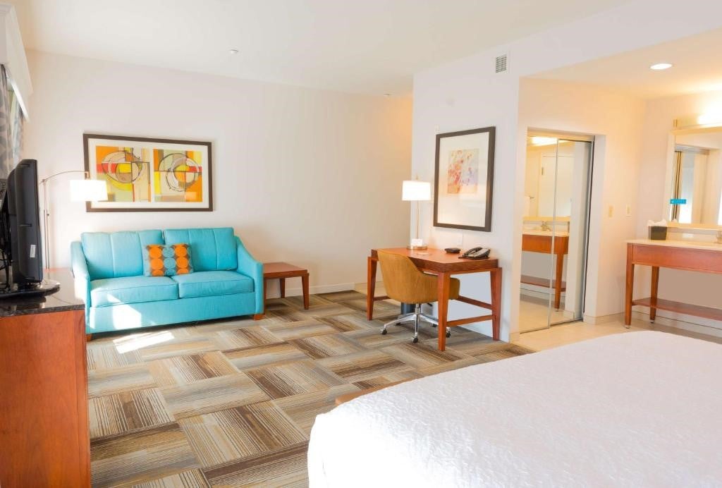 Hampton Inn Riverside/Corona East