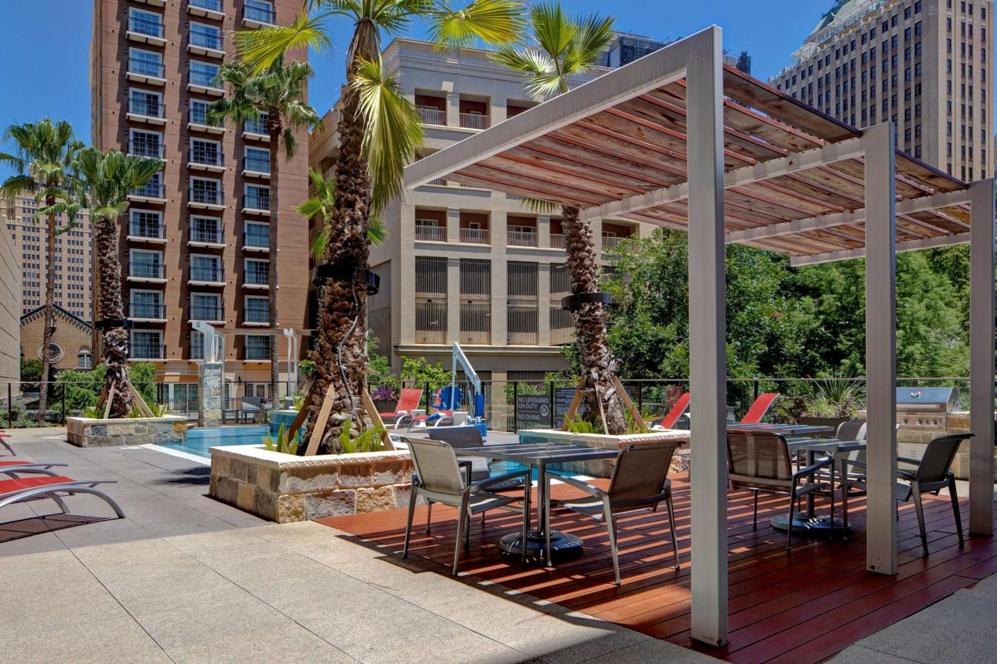 Hampton Inn & Suites San Antonio Riverwalk Hotel