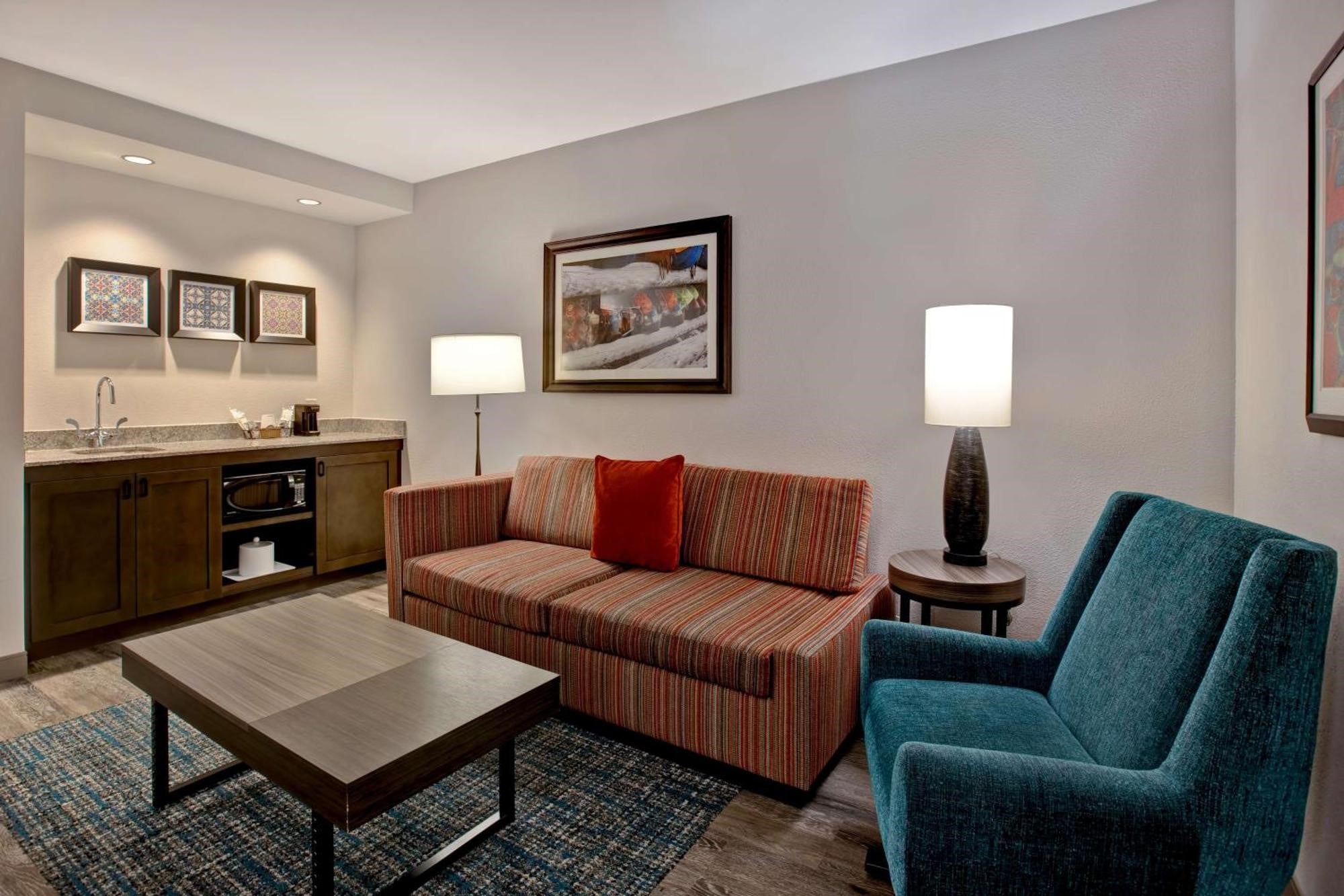 Hampton Inn & Suites San Antonio Riverwalk Hotel