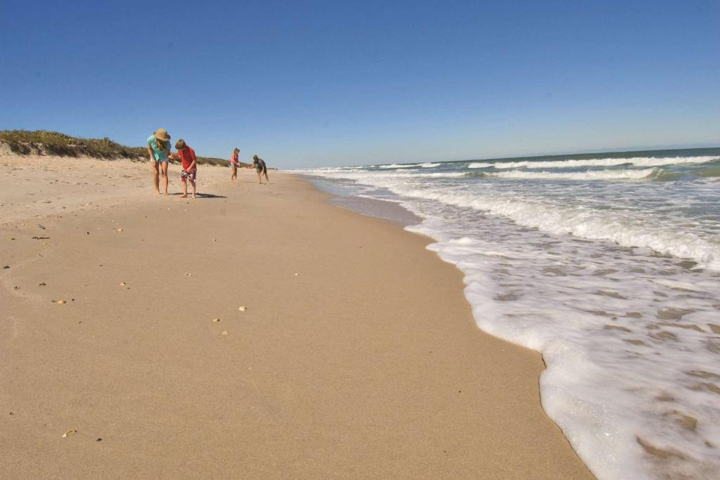 Direct beach access.