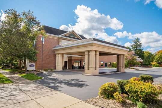 Hotel exterior and main entrance.